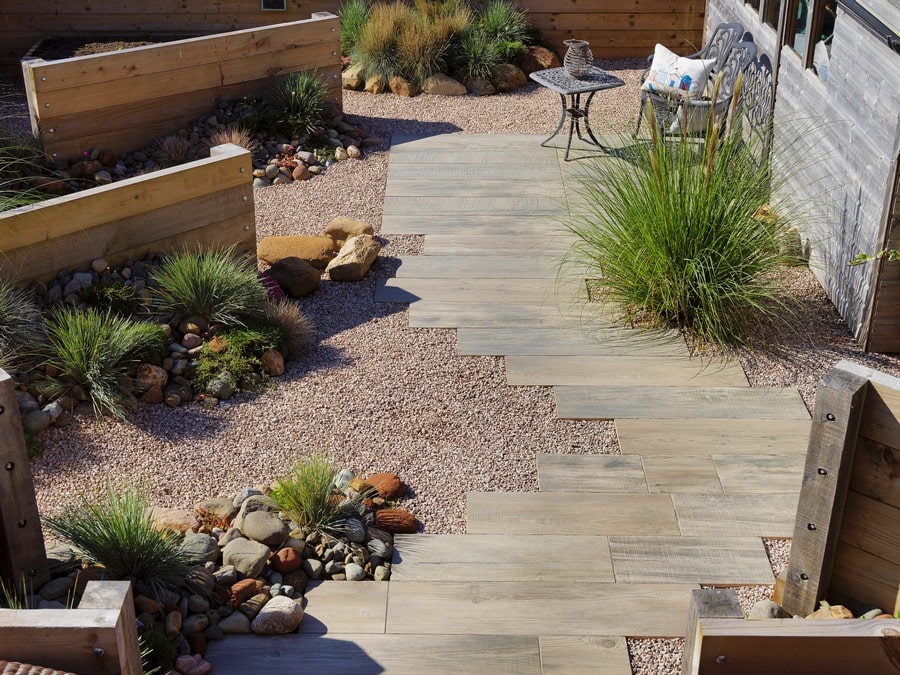 Porcelain 'deck wood' paving