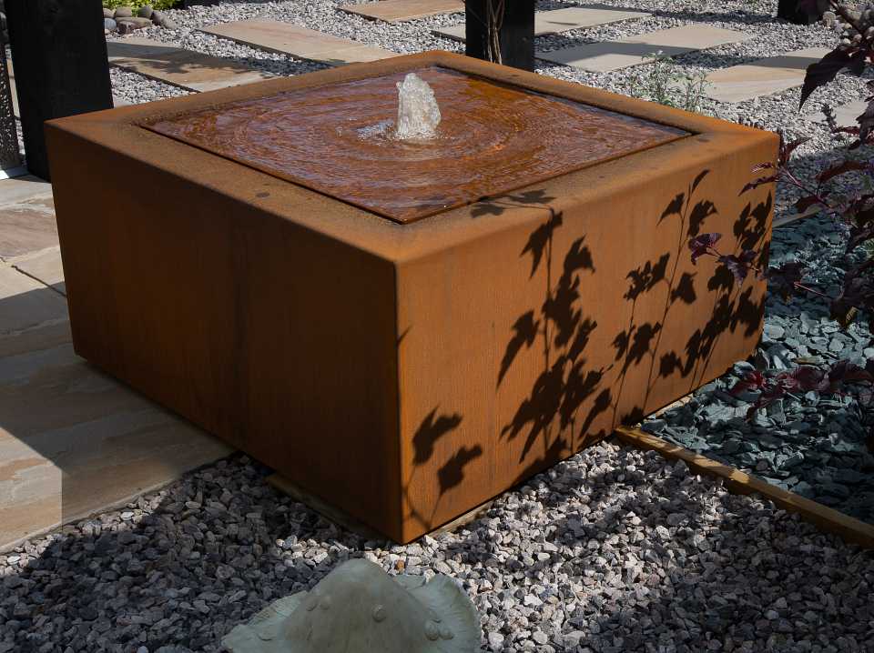 Corton steel water feature