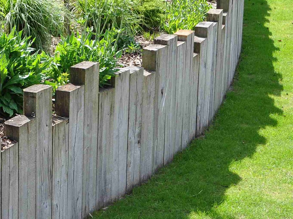 Green oak retaining wall, Brampton