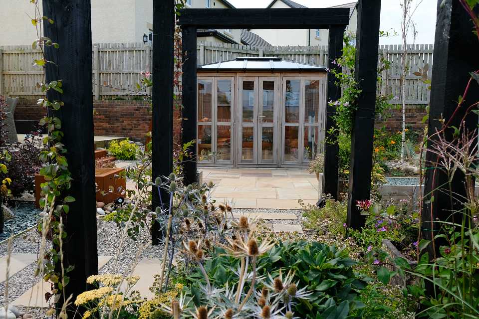 Woodpecker summerhouse